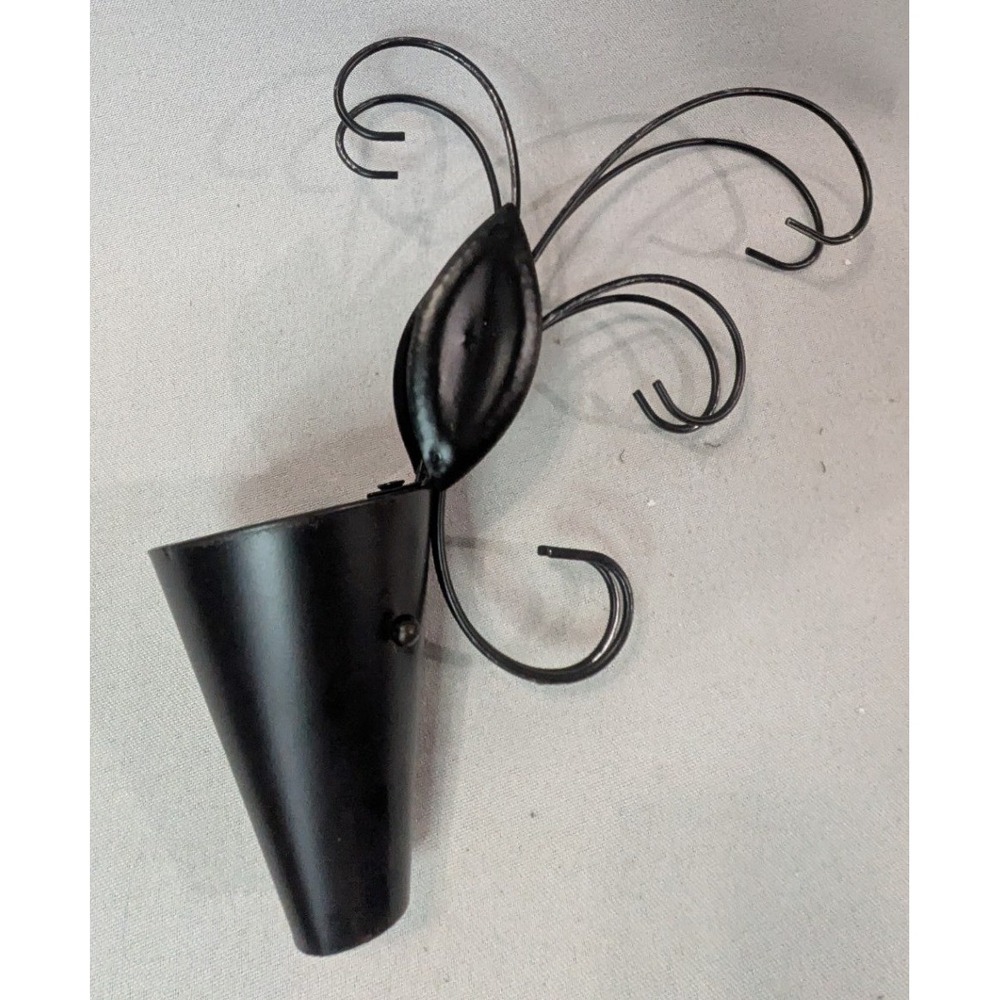 Wall Planter Home Decor OS Black Good Metal Scroll Leaf Cone